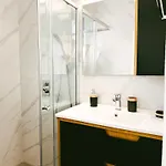 Caesar Deluxe Homes With Saunas, Spas, Waterparks & Beaches شقة *