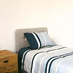 Caesar Deluxe Homes With Saunas, Spas, Waterparks & Beaches *