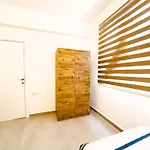 Caesar Deluxe Homes With Saunas, Spas, Waterparks & Beaches