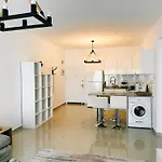 شقة Caesar Deluxe Homes With Saunas, Spas, Waterparks & Beaches