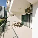Caesar Deluxe Homes With Saunas, Spas, Waterparks & Beaches *