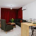 Caesar Deluxe Homes With Saunas, Spas, Waterparks & Beaches *