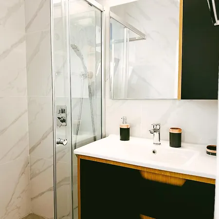 Caesar Deluxe Homes With Saunas, Spas, Waterparks & Beaches Lejlighed *