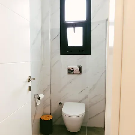 Caesar Deluxe Homes With Saunas, Spas, Waterparks & Beaches