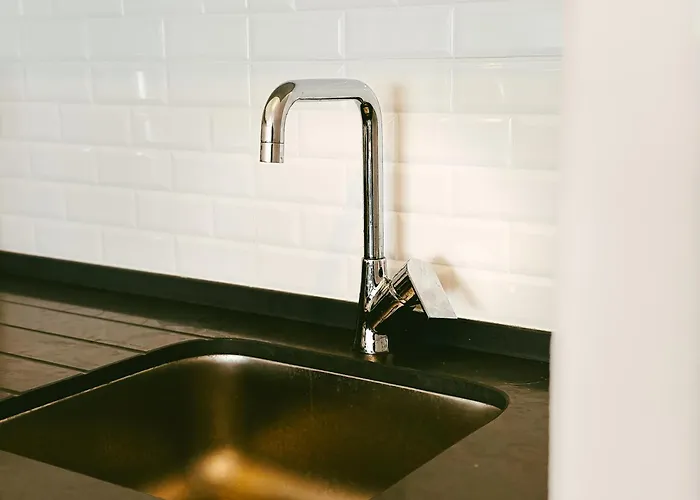 Caesar Deluxe Homes With Saunas, Spas, Waterparks & Beaches *