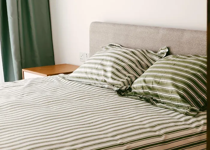 Caesar Deluxe Homes With Saunas, Spas, Waterparks & Beaches *