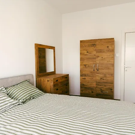 Caesar Deluxe Homes With Saunas, Spas, Waterparks & Beaches Apartment