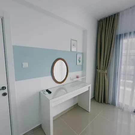 Apartment Caesar Deluxe Homes With Saunas, Spas, Waterparks & Beaches