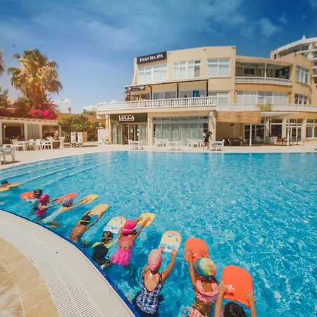 Apartment Caesar Resort Deluxe Homes With Saunas, Spas, Waterparks & Beaches