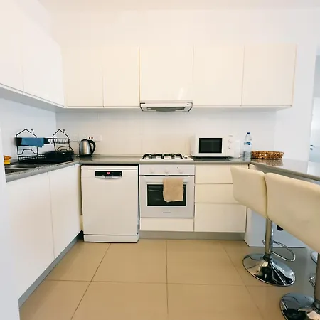 Caesar Deluxe Homes With Saunas, Spas, Waterparks & Beaches