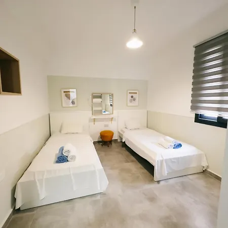 Apartment Caesar Deluxe Homes With Saunas, Spas, Waterparks & Beaches