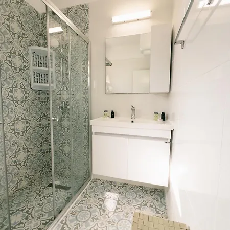 Caesar Deluxe Homes With Saunas, Spas, Waterparks & Beaches Apartment *