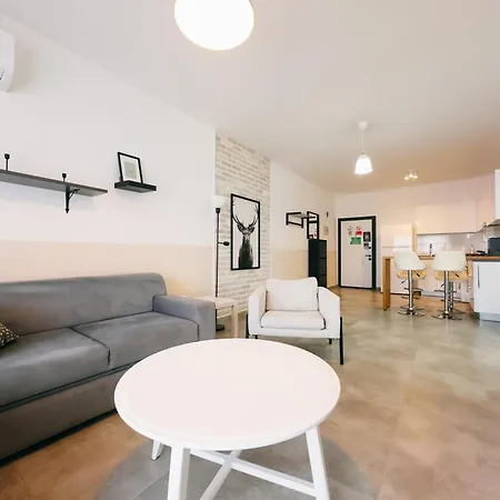 Caesar Deluxe Homes With Saunas, Spas, Waterparks & Beaches Apartment *