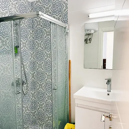 Caesar Deluxe Homes With Saunas, Spas, Waterparks & Beaches Apartment