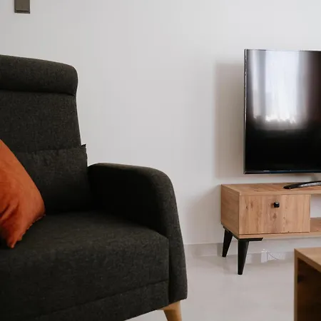 Apartment Caesar Deluxe Homes With Saunas, Spas, Waterparks & Beaches *