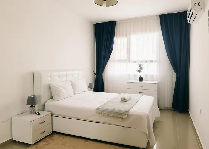 Caesar Deluxe Homes With Saunas, Spas, Waterparks & Beaches Lägenhet