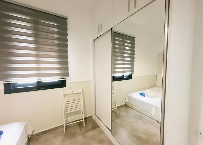 Caesar Deluxe Homes With Saunas, Spas, Waterparks & Beaches *