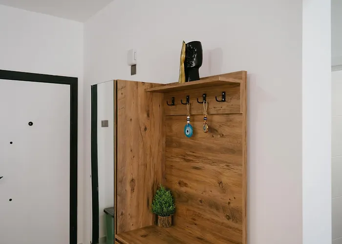 Caesar Deluxe Homes With Saunas, Spas, Waterparks & Beaches *